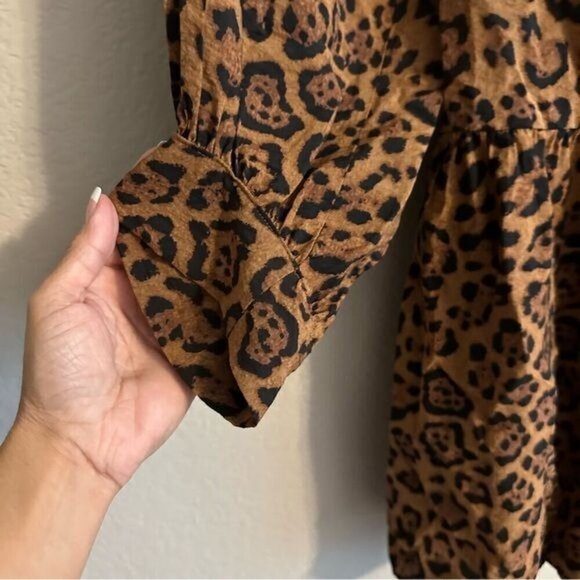 H&M Leopard Print Puff Sleeve V-NeckDrop Waist Dress Size Medium - Picture 7 of 12
